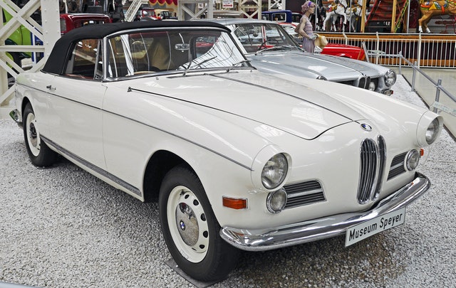 VINTAGE ROADSTER 1976
